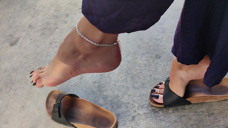 Goddess Lena: Birkenstock'ta açık havada