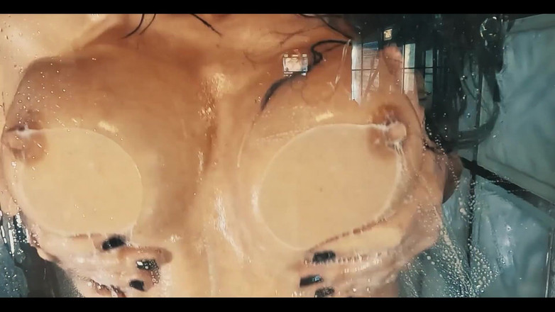 Miss Lilith devil: Ahoj, má lásko, mám pro tebe něco, co tě v...