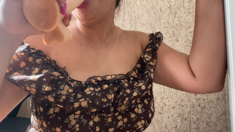 Lux Eva: Pacar seksi lagi asik muasin memeknya pakai dildo - kontol besar