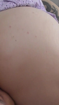 거대한 사정으로 배다른 여동생을 임신하게 했습니다.