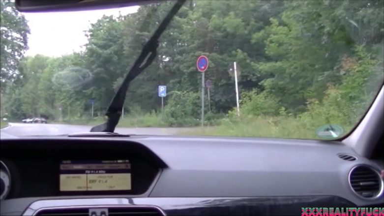 Czech Pornzone: Salopes sur un parking vol. 9