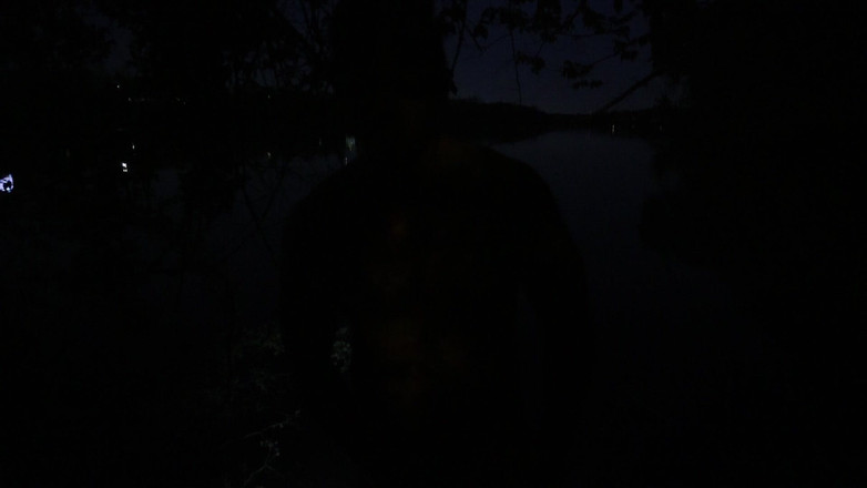barenakedboy: Sich beugen und in night am see