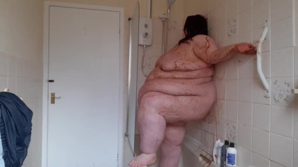 SSBBWLadyBrads: Ssbbw body covered in chocolate sauce in shower