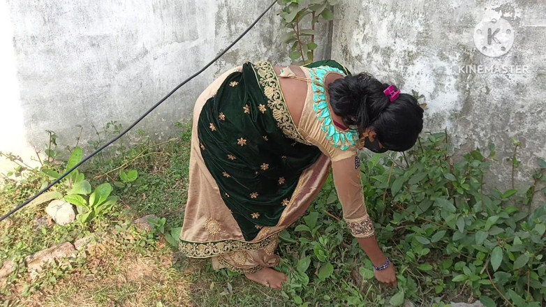 Raniki chut: Energické šukání sousedky Bhabhi na pohovce v domě Bhabhi sexy - XXX...