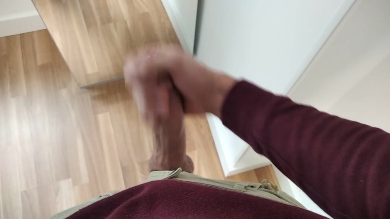 Elvissc: Amatérský muž honí velký penis velmi tvrdě a žilně Před setkáním...
