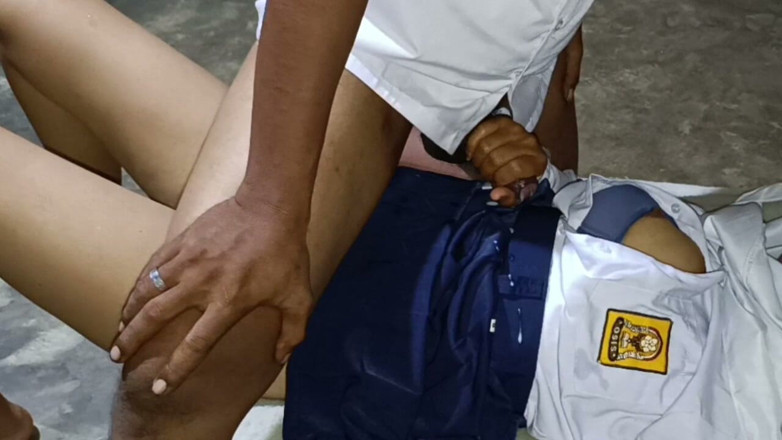 Soematra Couple: Un set completo di video appositamente per uniformi bianche e...