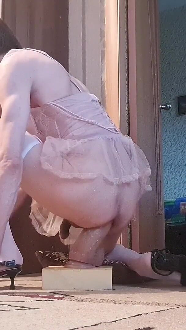Ksyusha Shalavina: Crossdresser Ksenia Anal กับขนาดใหญ่ 16.07.2026 