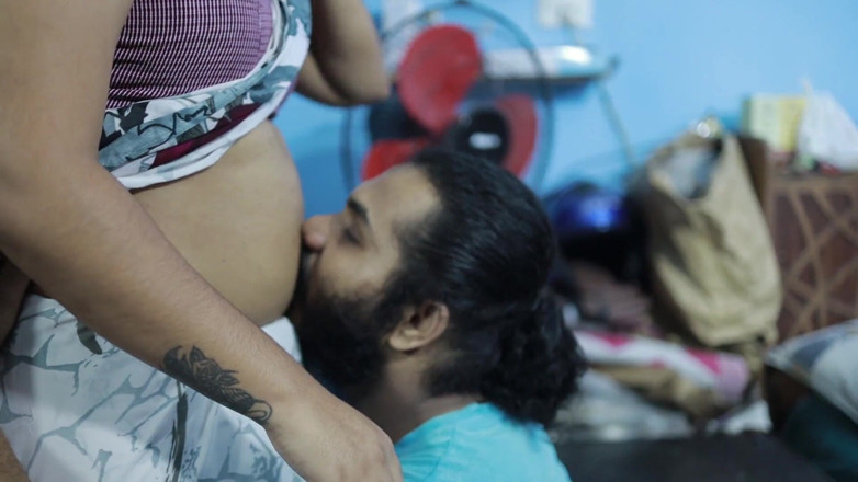 Vaigavarun45: Saree Navel Romance Part 1