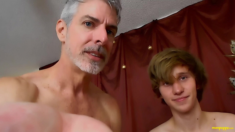 Man Puppy: Tiny Perv se plíží po obřích přítelích