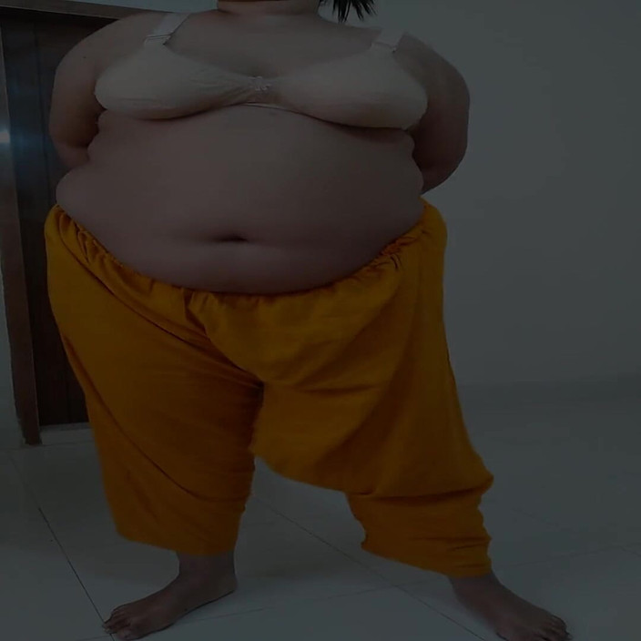 Aria Mia: Indyjska seksowna babcia Priya jebanie z 18-letnią Starą Padosi - Hindi Audio