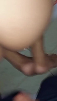 21-jarige Pinay hete anale seks - ze houdt van neuken in haar strakke kont pov