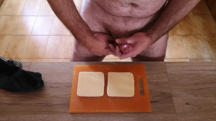 Cicci77: Cicci77 prepares sandwiches with sperm for his friends !!