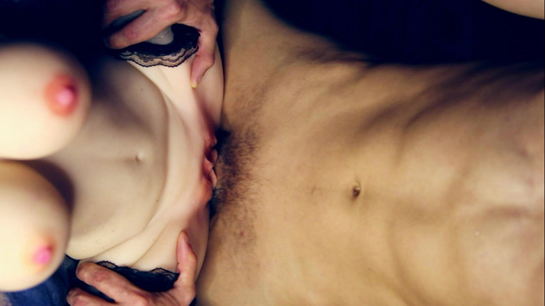 SEXY_GUYBEST: Anh ấy đụ tôi lâu và say mê và bao phủ âm hộ ướt át...