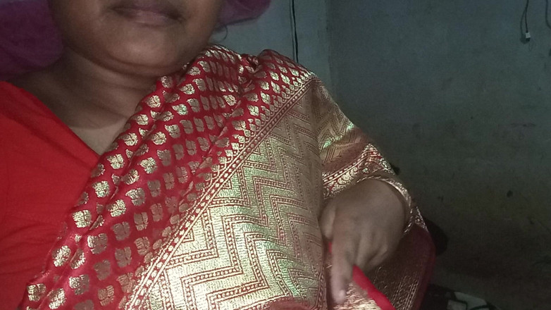 Mridulmadhu: 丈夫妻子完整的 dshi 性感视频