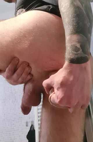 00noir: My hairy hole with dildo