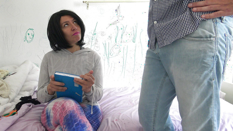 Stepmom Susan: Omg! Мачуха ріже мій член, і тепер я нарешті транссексуал