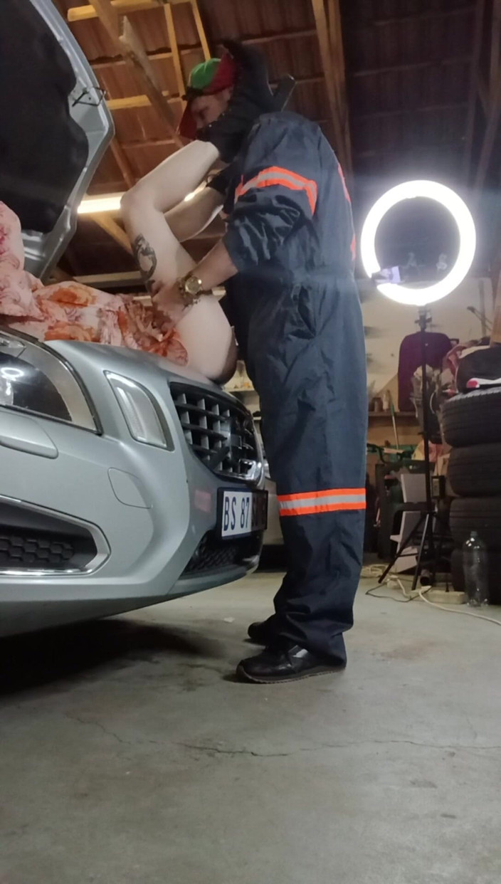Mysticbabe8: My Car Broke Down and Had a Horny Mechanic Helping...