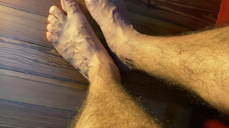 Placer_macho: Mes pieds épuisés après la journée de travail ...