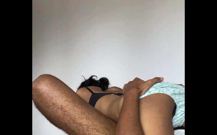 naira aswin: Vidéo d’une fille virale