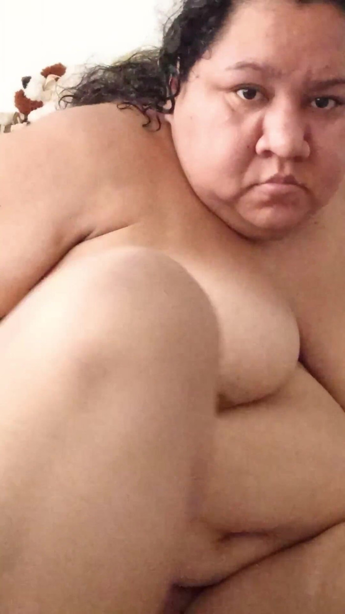Hiyunamei-bbw: Hiyunamei suka menyentuh pepek besarnya untuk awak menunggu telurnya melantun