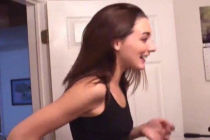 Radical: Beautiful young girl blowing old man's dick at casting