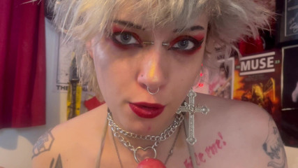 Glitterqueen1999: Fuck My Lipstick off Stepbro