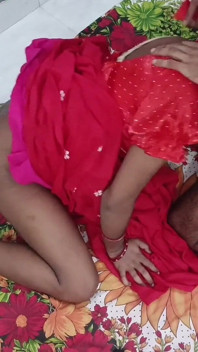 Indian Bhabhi Red Traditional Dress Intimate Sex with Devar - Homemade