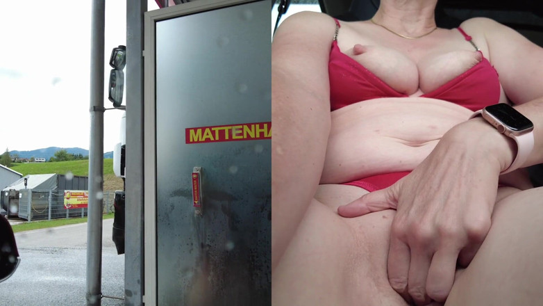 Intim Inspektor: Escándalo: lavado de autos desnudo