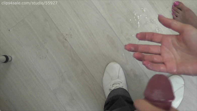 Homemade_Handjob: Un dito nel buco del piscio sega veloce