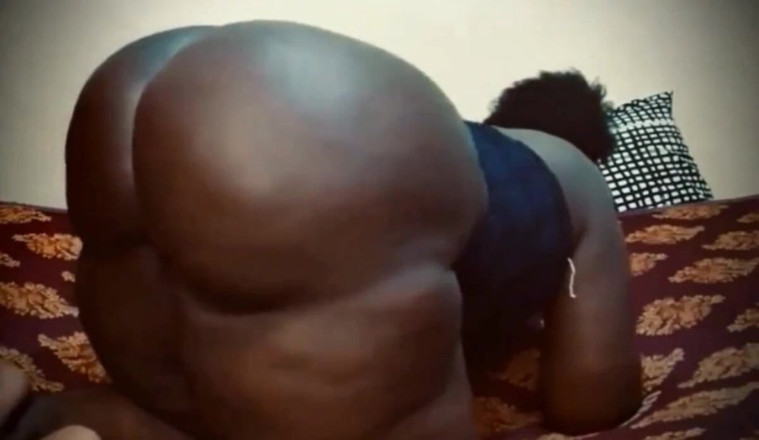 Dzaddy long strokes: SSBBW Oiled Twerk
