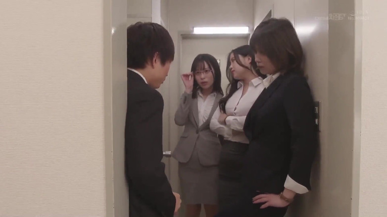 Smooth Time: 無防備な姿に誘惑され、こっそり彼女を浮気しちまくりました Part.3