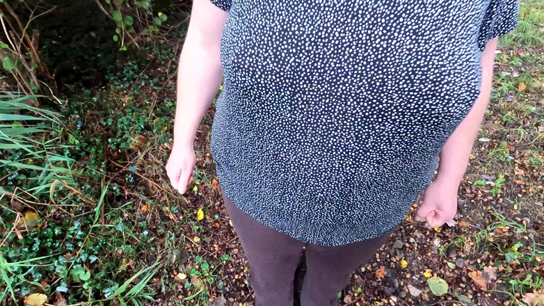 Bouncy Tits Action: Rozpiętości sutka