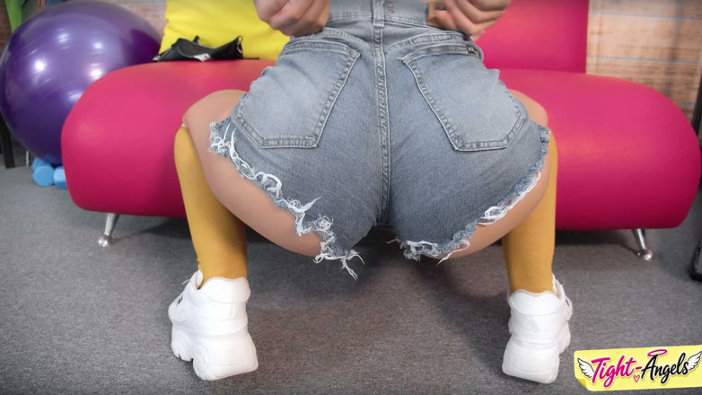 Tight Angels: Vivian 003 - tight-angels - Incredibile culo grosso jiggly! Labbra bimbo! Grandi tette...