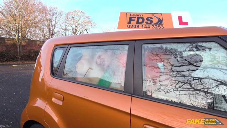 Fake Driving School: Фальшива автошкола - інструктор з великими цицьками Жасмін Джей дає красивому Люку дикий глибокий заглот, який він ніколи не забуде