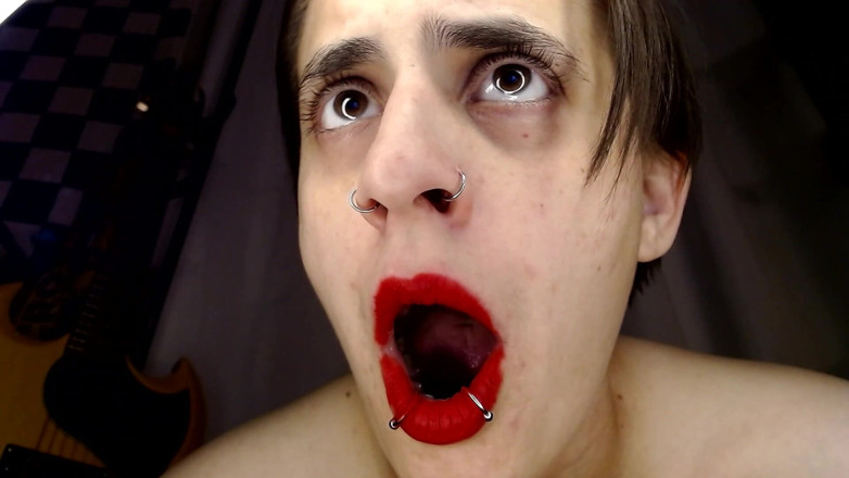 Abby Anna: Blow up doll, roter lippenstift