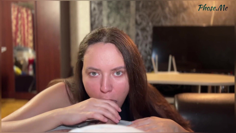 Pantyhose me porn videos: Siyah külotlu çoraplı yaramaz sürtük emiyor ve sikişiyor