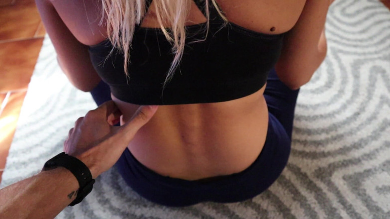 Chokobanana: Сусідку по кімнаті перервали під час занять йогою