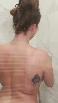 Lady Lyne, seifige dusche mit dicken titten, solo, teil 1 von 8