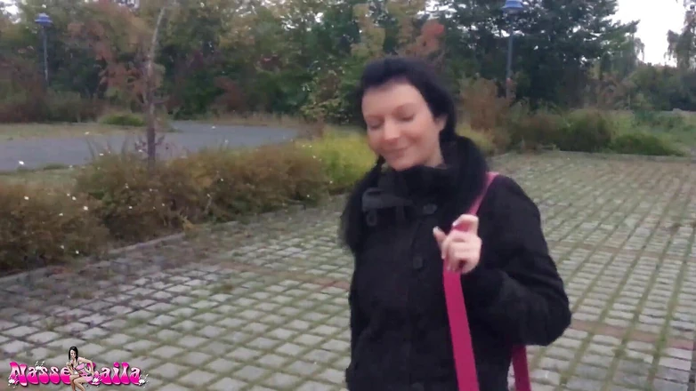 Laila Banx: Sexdate s těžkým sperma-grenadem!