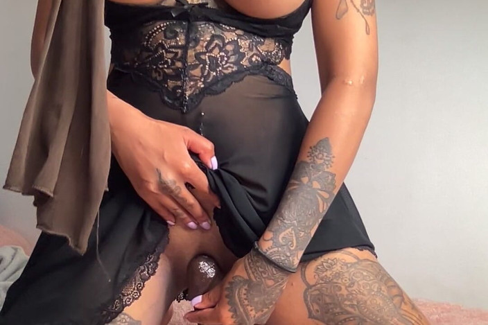 Yasmina Khan: Hijabi Solo Scene with BBC Dildo