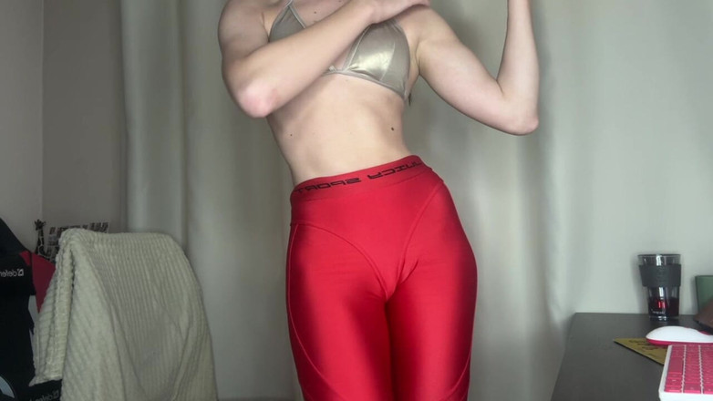 Skinny_lady69: Perfekte posierende muskelspannung