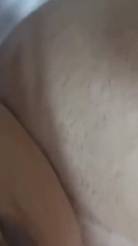 我的继妹同意在纽约没人在家时做爱 美国大奶子黑发婊子