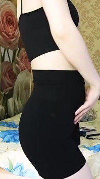 Orgasm feminin real - masturbare prin chiloți