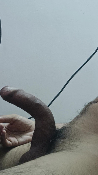 slayboy69: Băiat sexy care își tachinează pula pentru foarte mult timp urmărindu-l...