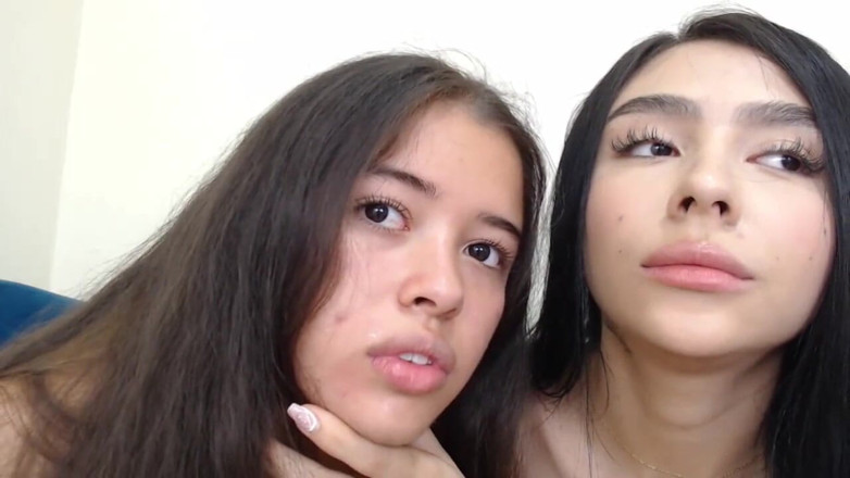 Teen amateur Latinas: Awek sekolah menjilat zakar, dan merasai lidah mereka semasa berkongsi...