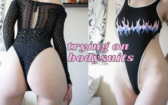 Fetpup: Trying on bodysuits