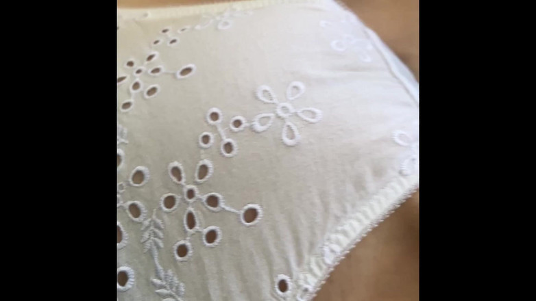 Lucylace1: Mutandine di cotone bianche