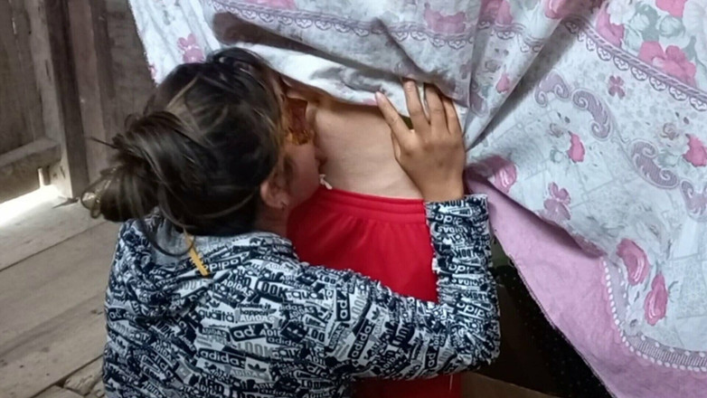 Martin13: Саріта збуджується в порностудії і дає босу оральний секс