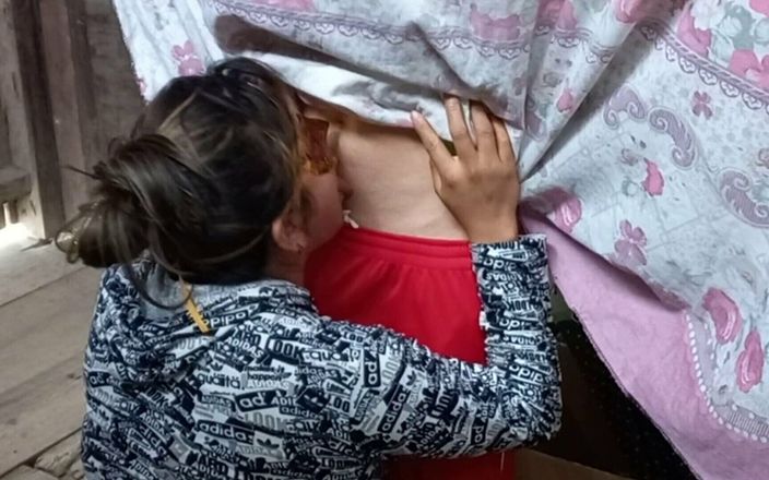 Martin13: Sarita si arrapa nello studio porno e dà al capo...