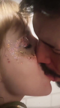 Orgia Di Carnevale Di Fever Films in Brasile, Arrivarono Dalle Strade Piene Di Desiderio.